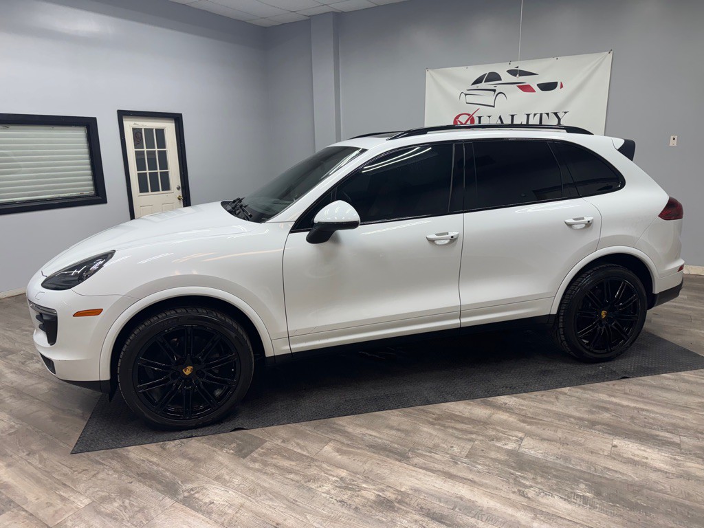 2017 Porsche Cayenne Image 3