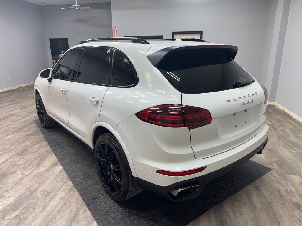 2017 Porsche Cayenne Image 5