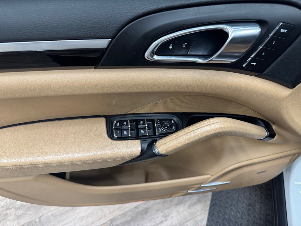 2017 Porsche Cayenne Image 11