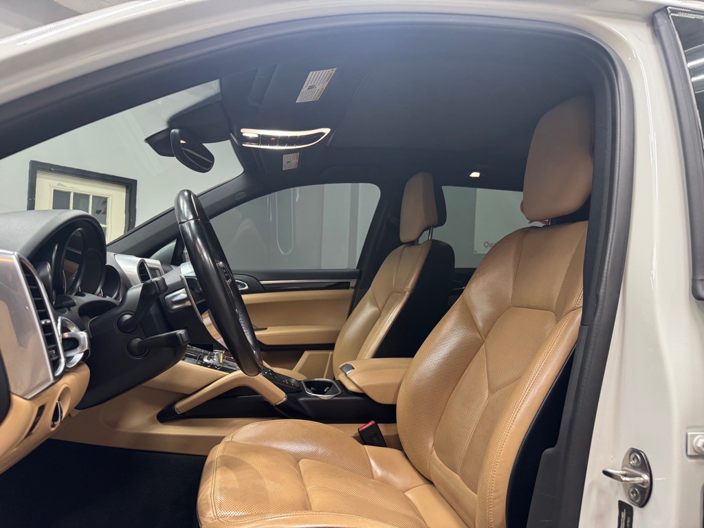 2017 Porsche Cayenne Image 14