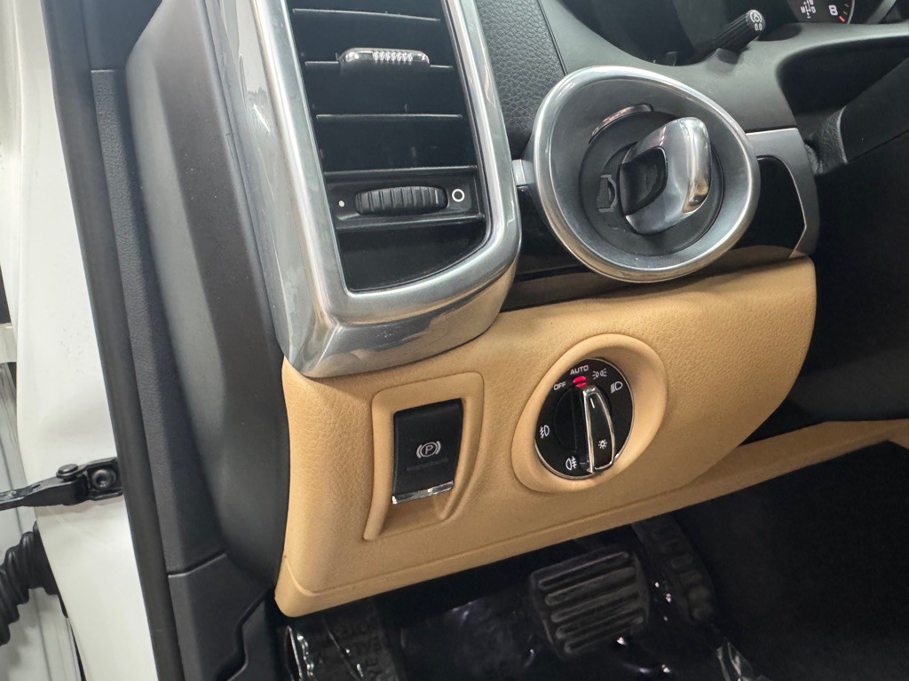 2017 Porsche Cayenne Image 19