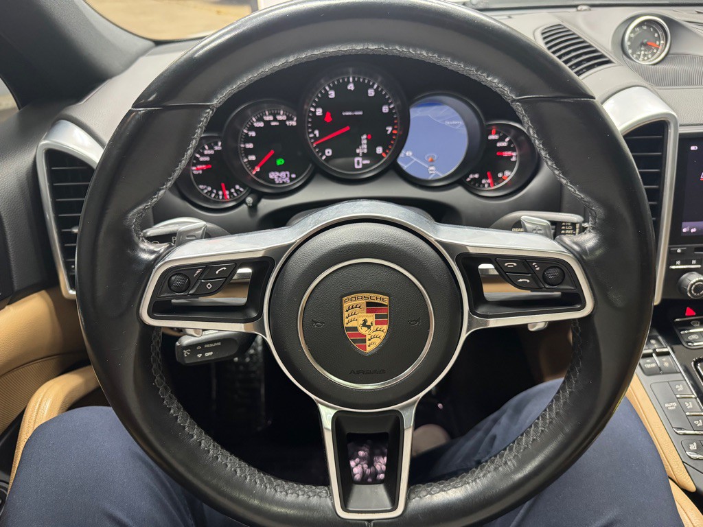 2017 Porsche Cayenne Image 21