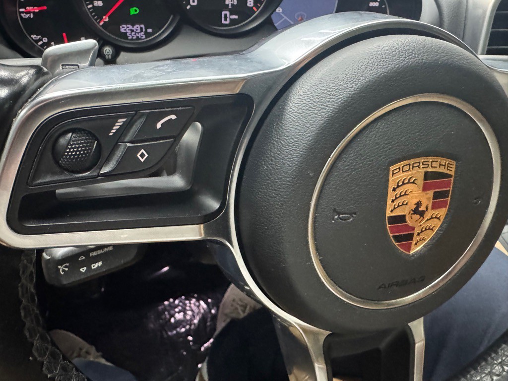 2017 Porsche Cayenne Image 22