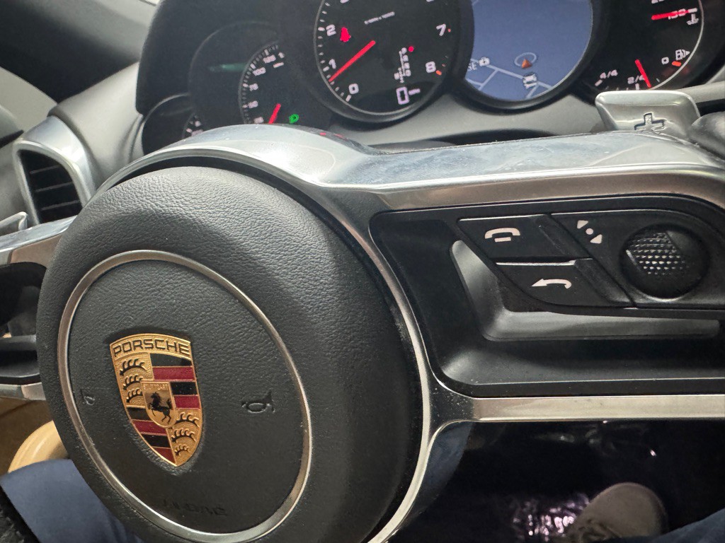 2017 Porsche Cayenne Image 23