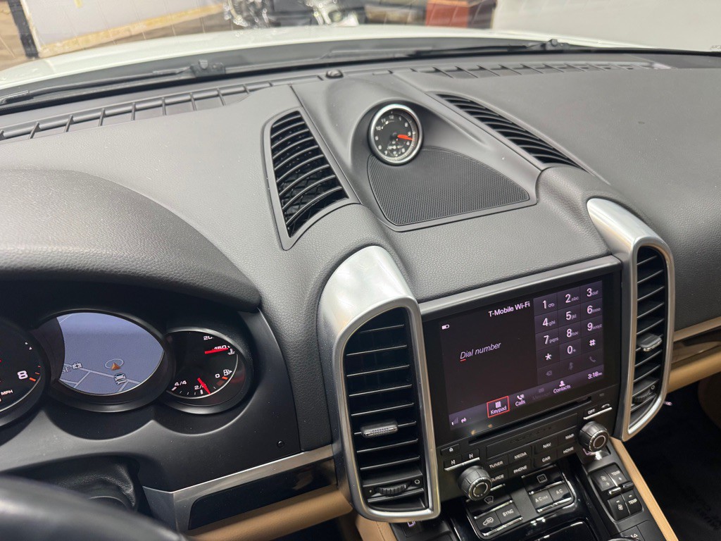 2017 Porsche Cayenne Image 26