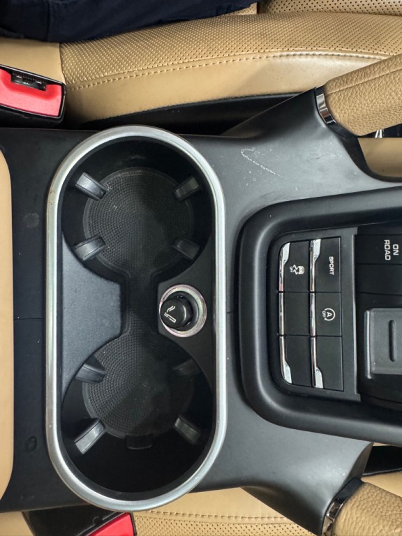 2017 Porsche Cayenne Image 32