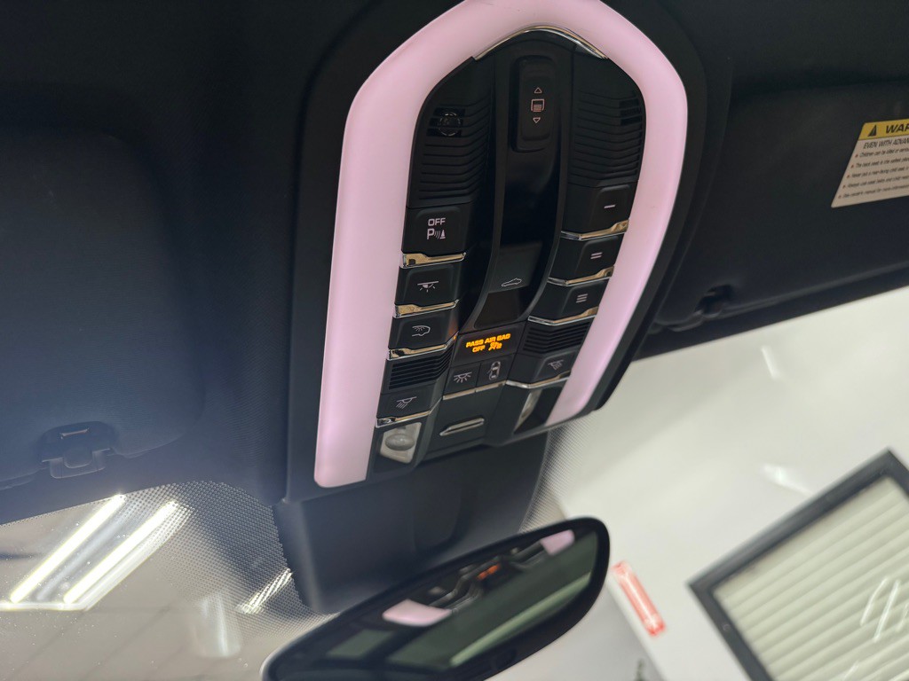 2017 Porsche Cayenne Image 34