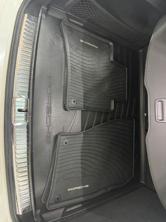 2017 Porsche Cayenne Image 49