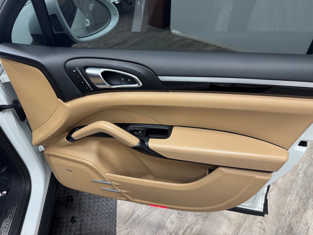 2017 Porsche Cayenne Image 59