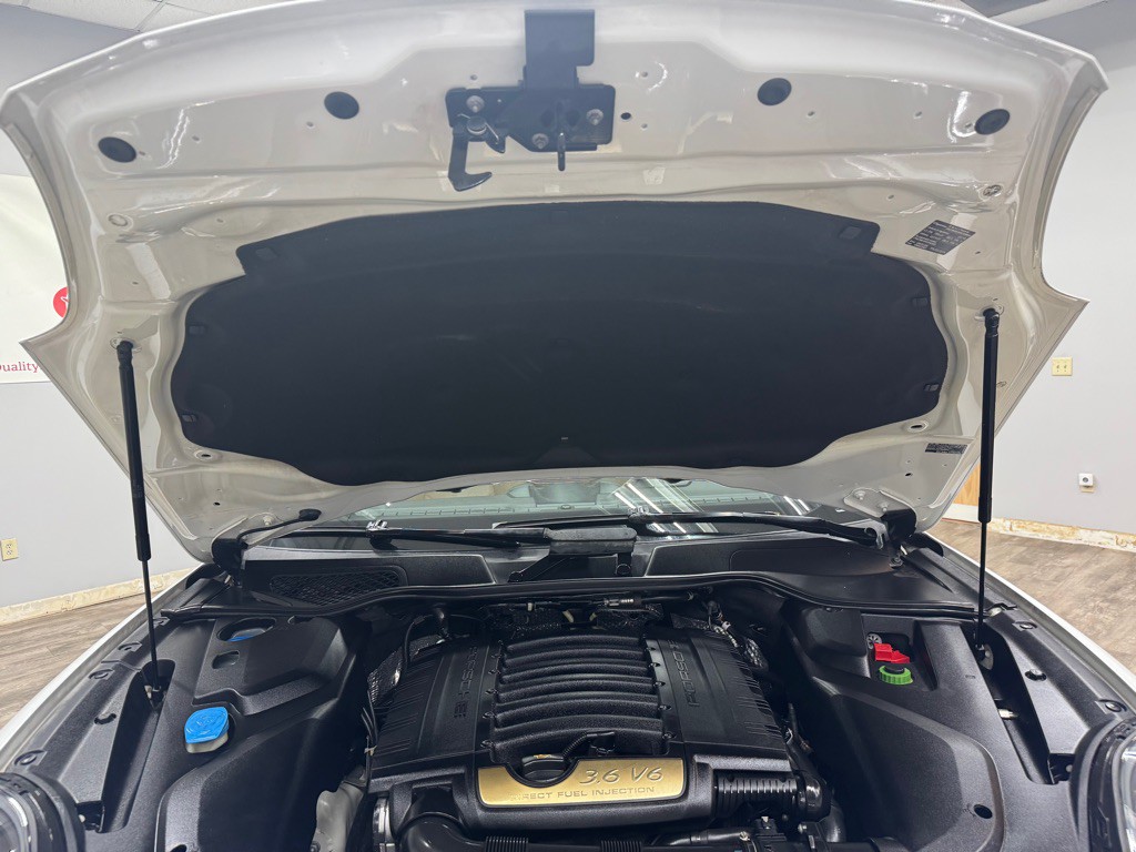 2017 Porsche Cayenne Image 66