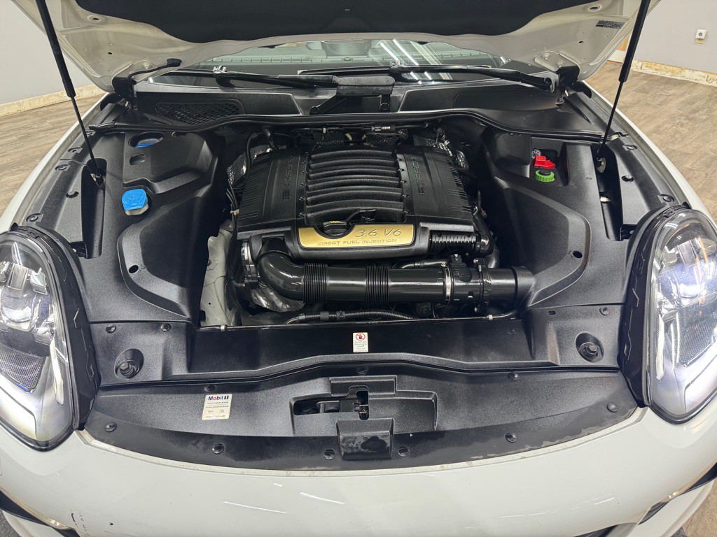 2017 Porsche Cayenne Image 67