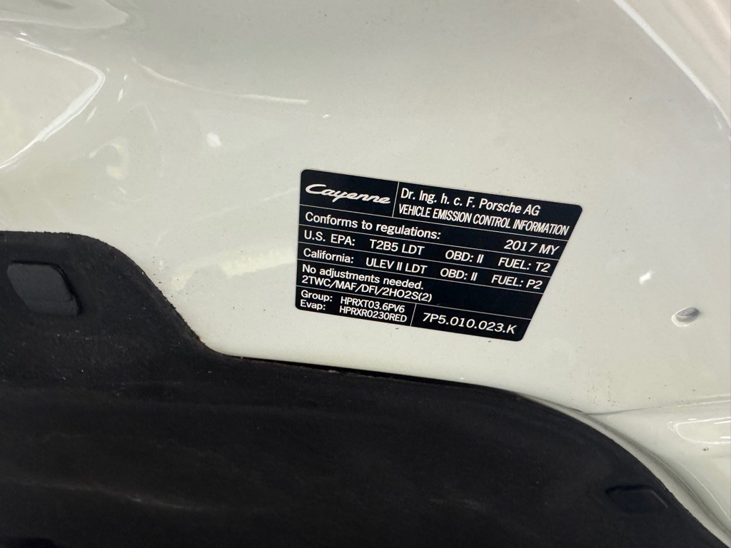 2017 Porsche Cayenne Image 70