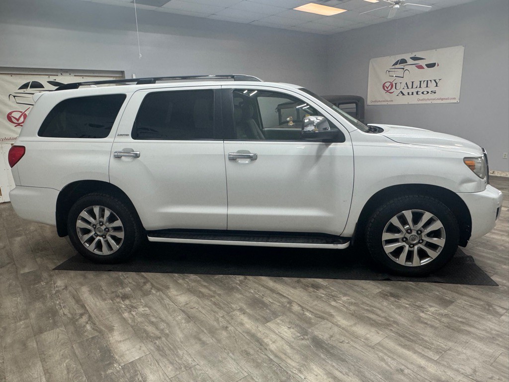 2010 Toyota Sequoia Image 8