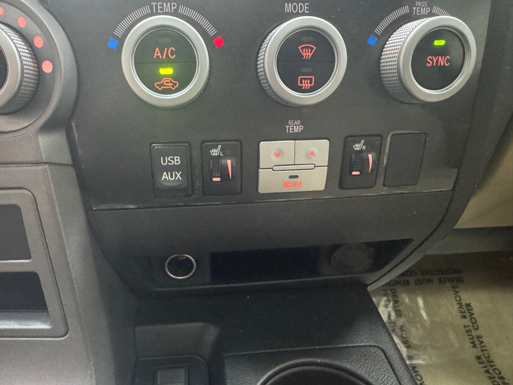 2010 Toyota Sequoia Image 29