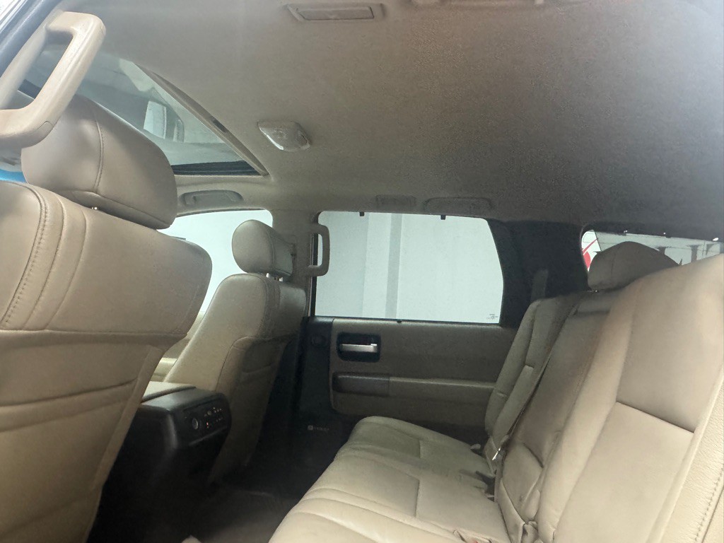 2010 Toyota Sequoia Image 37