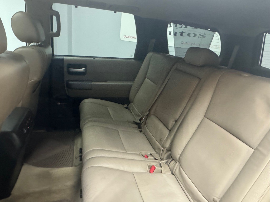 2010 Toyota Sequoia Image 38