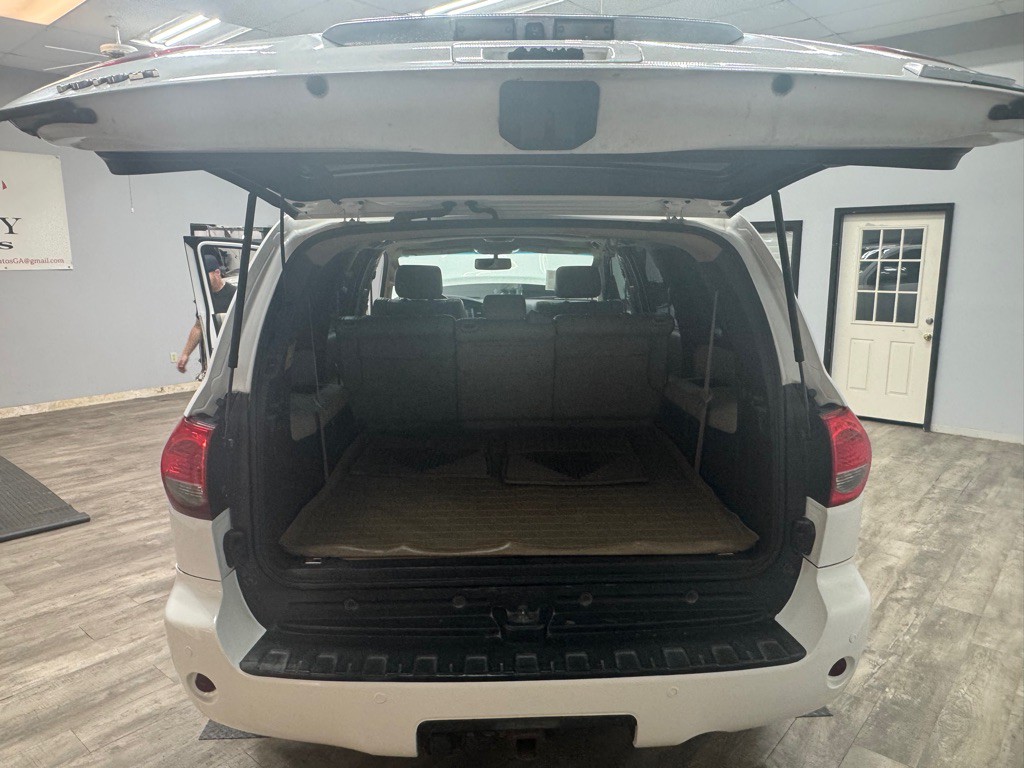 2010 Toyota Sequoia Image 39