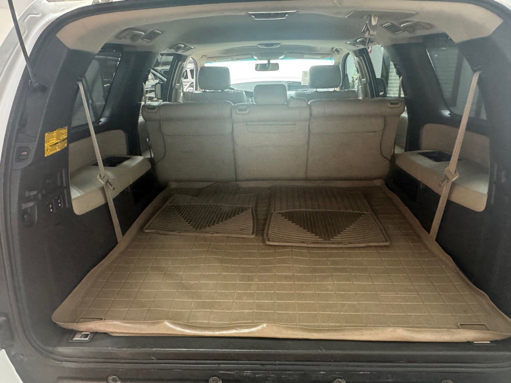 2010 Toyota Sequoia Image 40