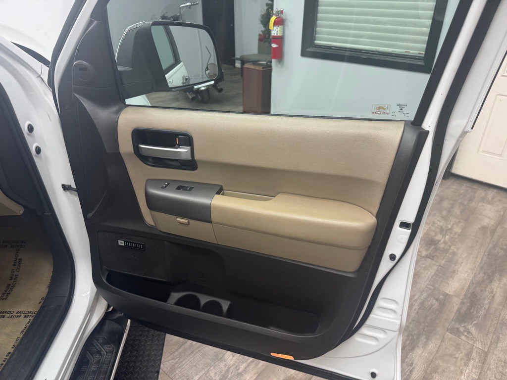 2010 Toyota Sequoia Image 47