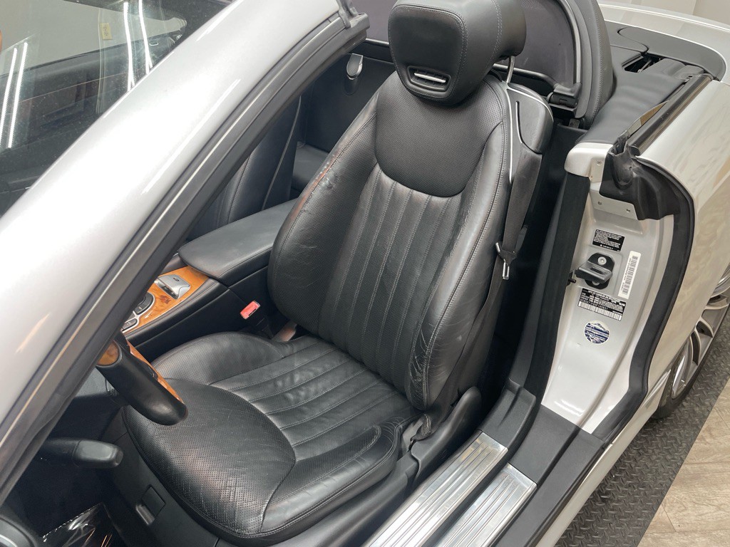 2009 Mercedes-Benz SL-Class Image 28