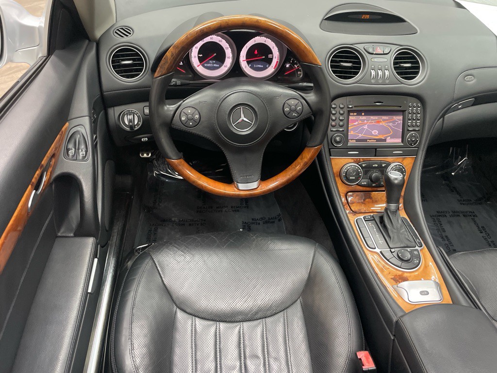 2009 Mercedes-Benz SL-Class Image 29