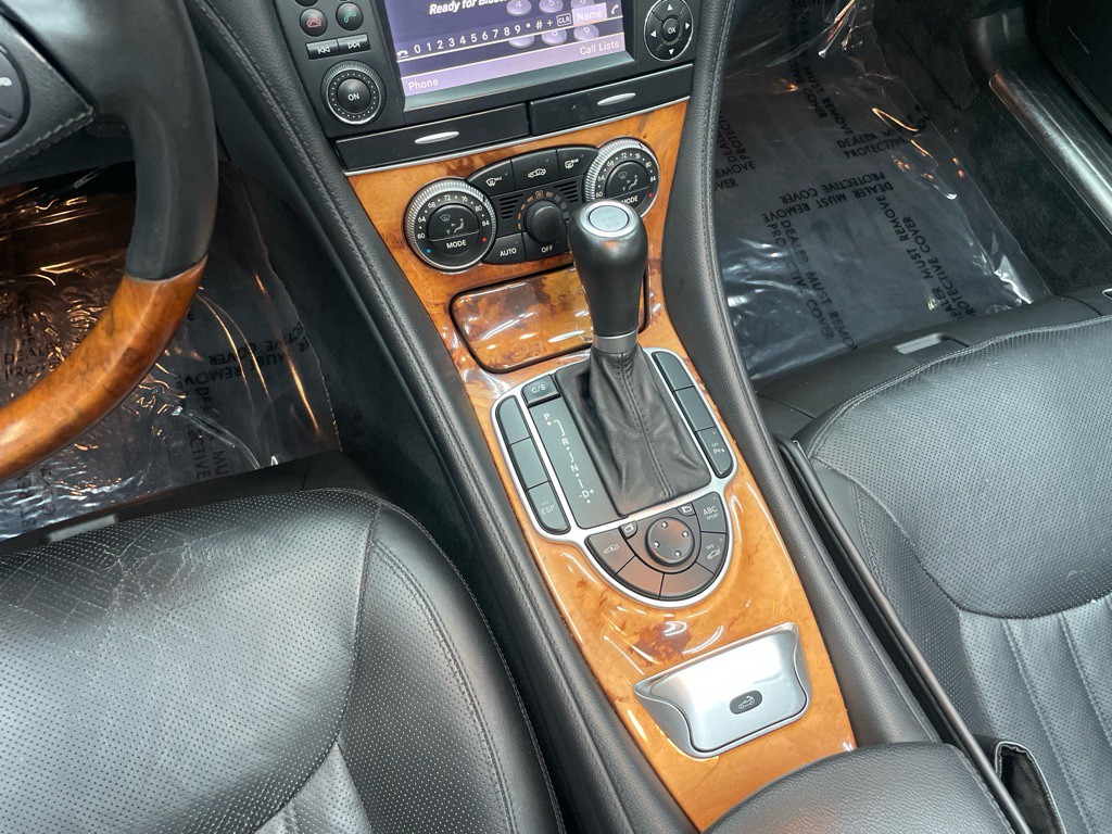 2009 Mercedes-Benz SL-Class Image 37