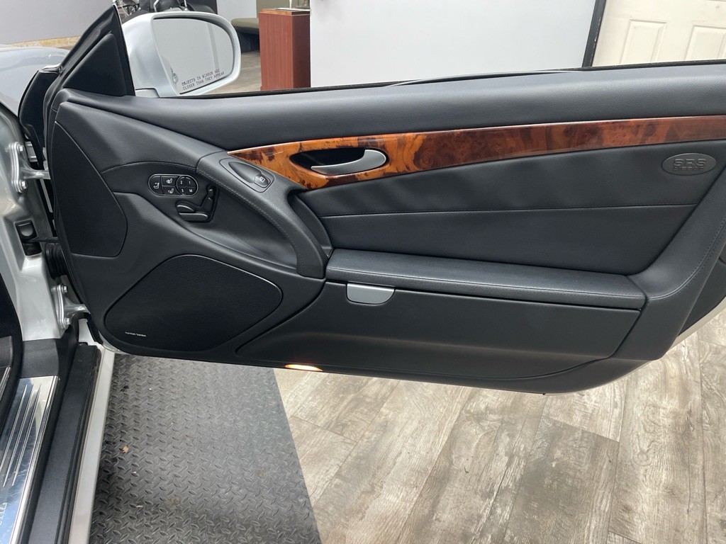 2009 Mercedes-Benz SL-Class Image 39
