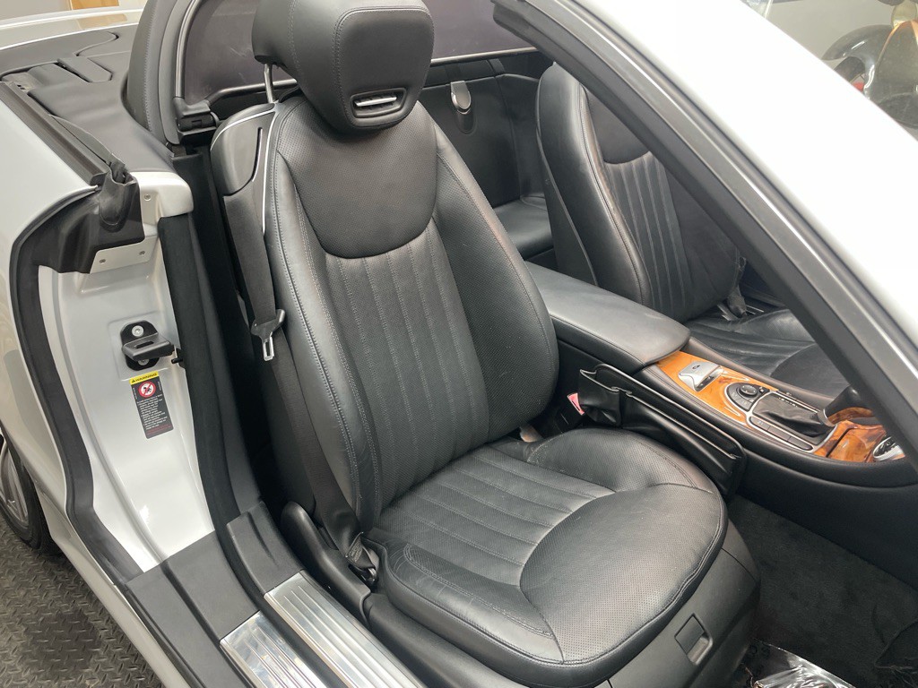 2009 Mercedes-Benz SL-Class Image 43
