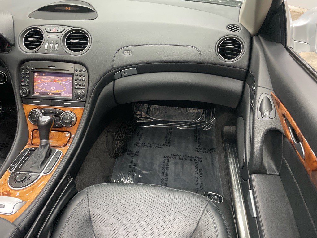 2009 Mercedes-Benz SL-Class Image 44