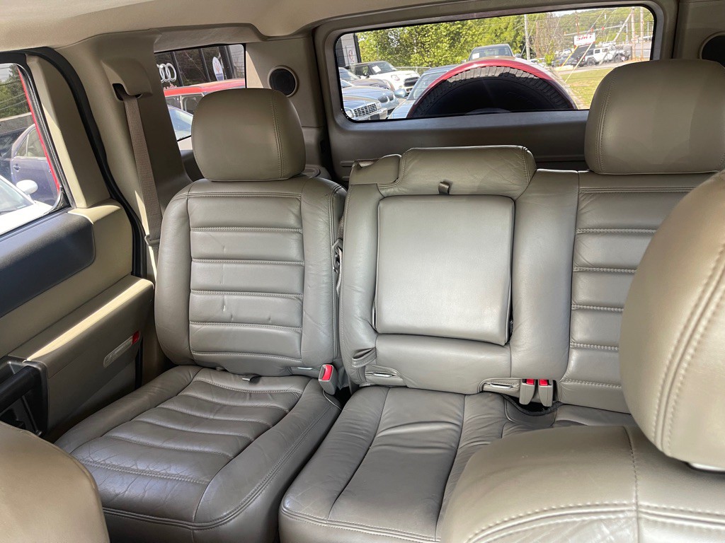 2004 HUMMER H2 Image 16
