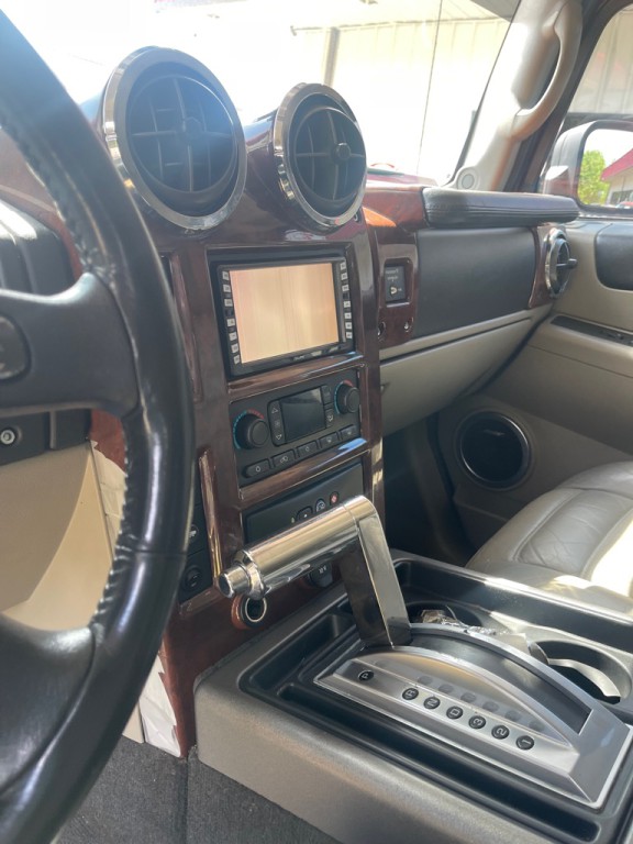 2004 HUMMER H2 Image 20
