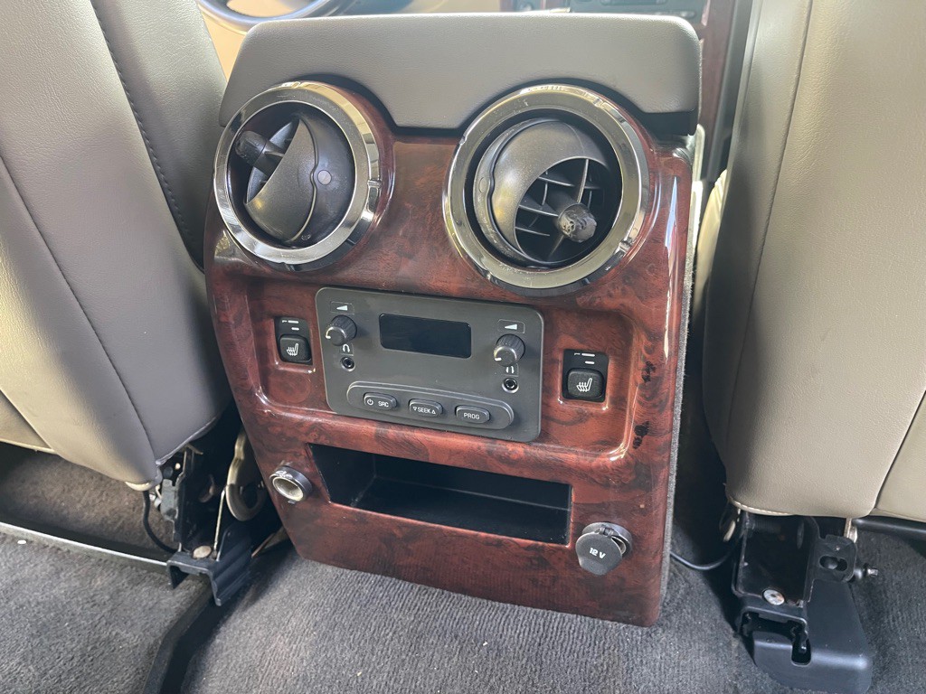 2004 HUMMER H2 Image 28