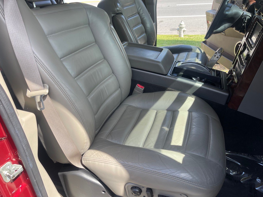 2004 HUMMER H2 Image 30