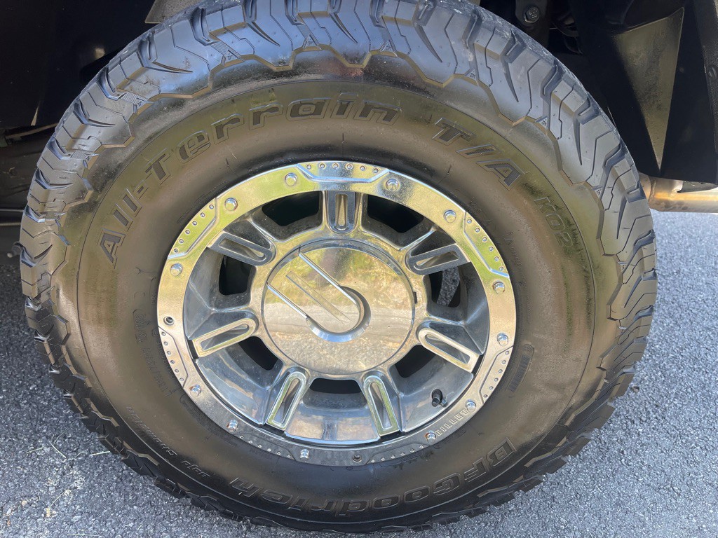 2004 HUMMER H2 Image 38