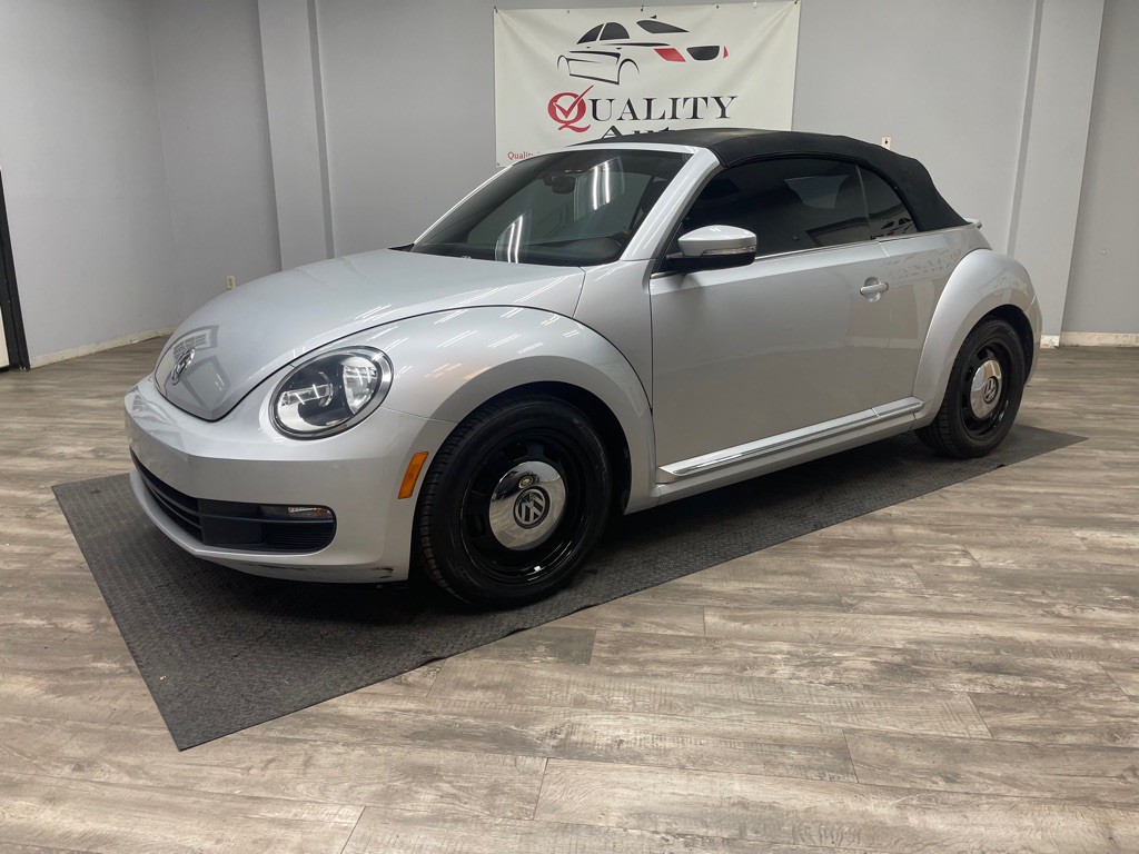 2013 Volkswagen Beetle Image 10