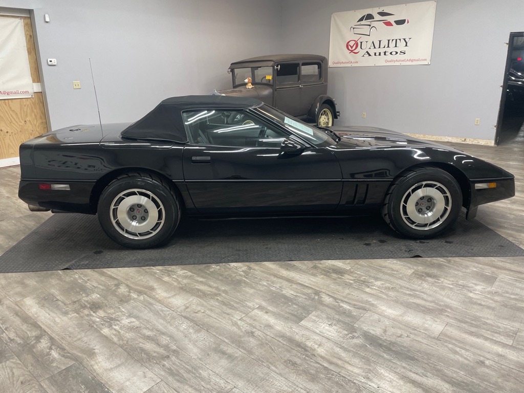 1987 Chevrolet Corvette Image 17