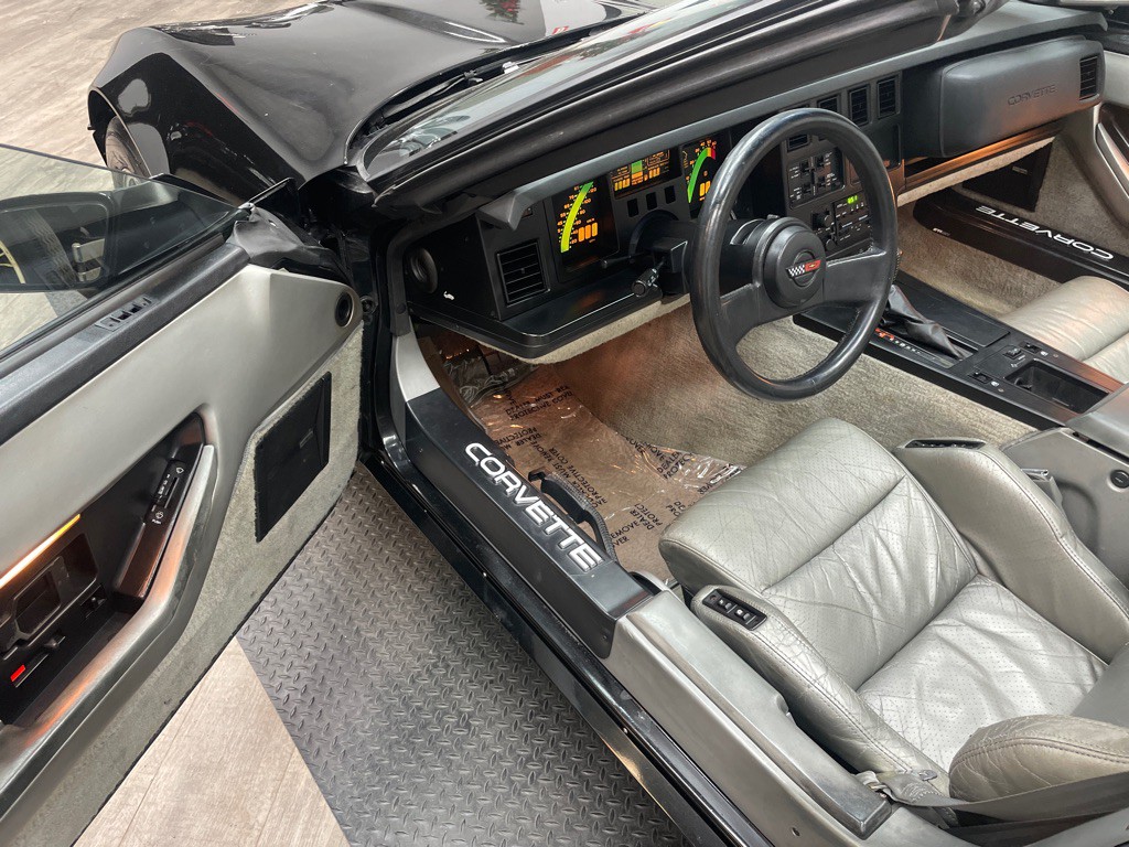 1987 Chevrolet Corvette Image 19