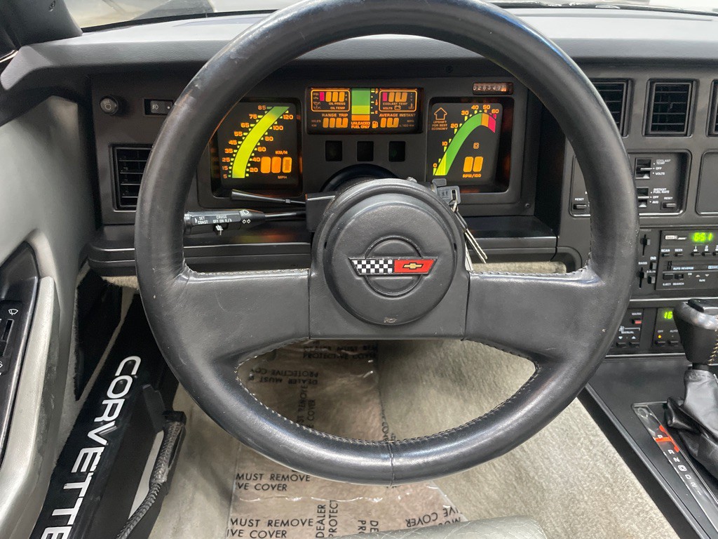 1987 Chevrolet Corvette Image 24