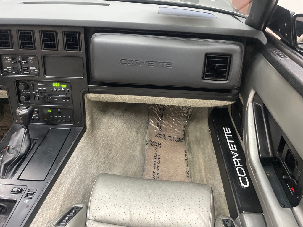 1987 Chevrolet Corvette Image 35