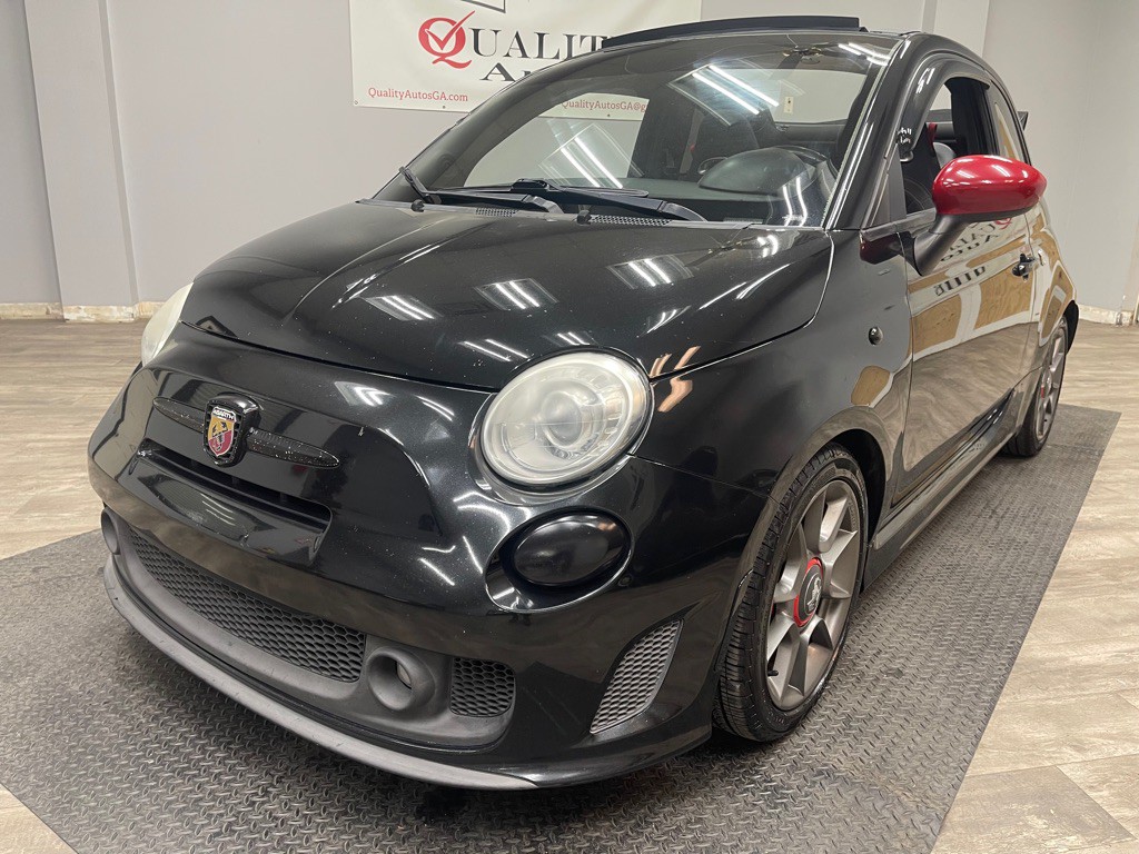 2013 FIAT 500 Image 2