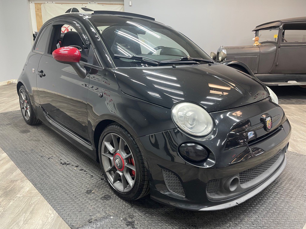 2013 FIAT 500 Image 4