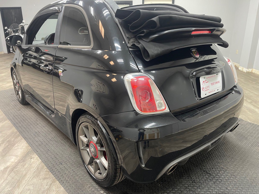 2013 FIAT 500 Image 10