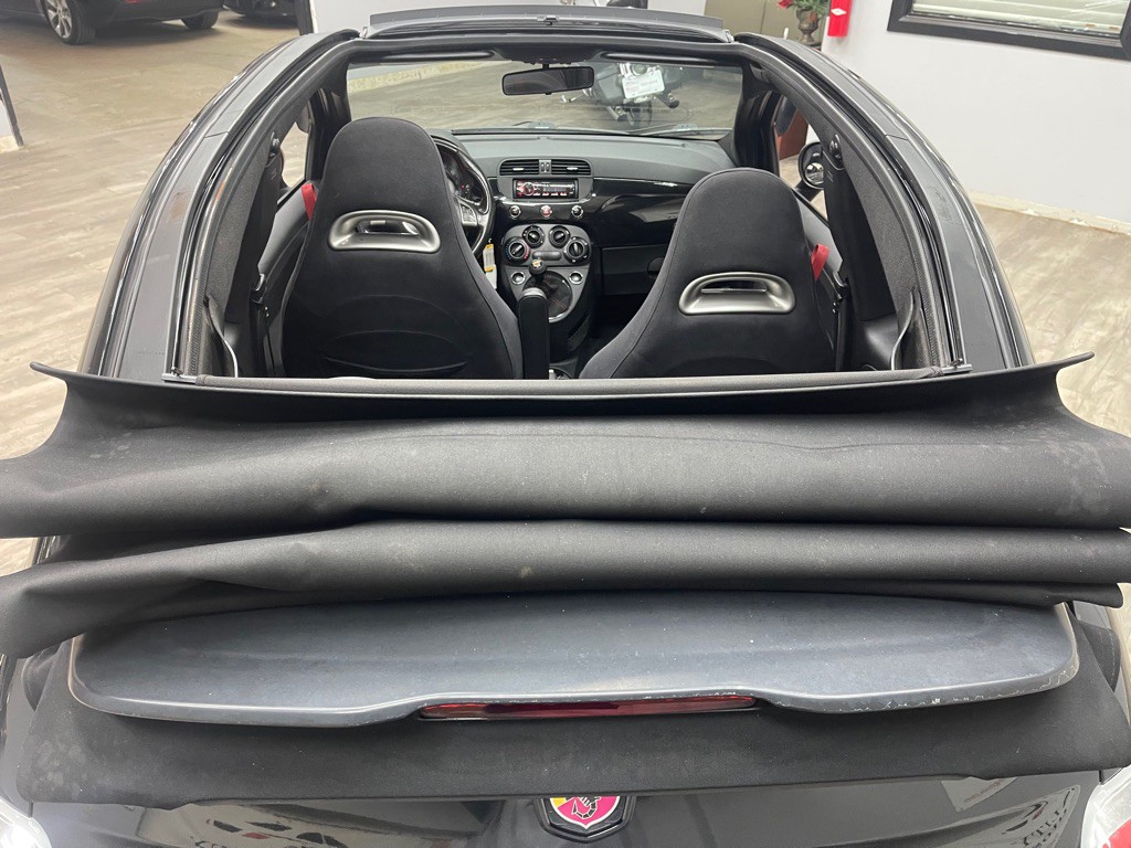 2013 FIAT 500 Image 16