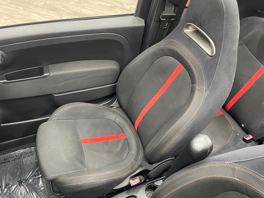 2013 FIAT 500 Image 20