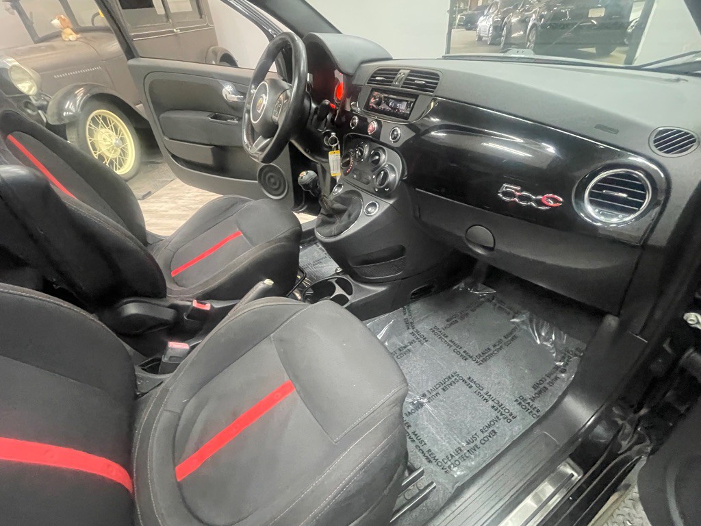 2013 FIAT 500 Image 29