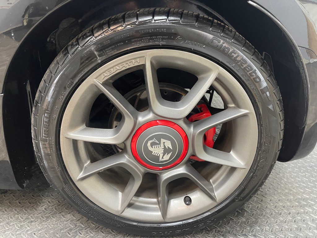 2013 FIAT 500 Image 34