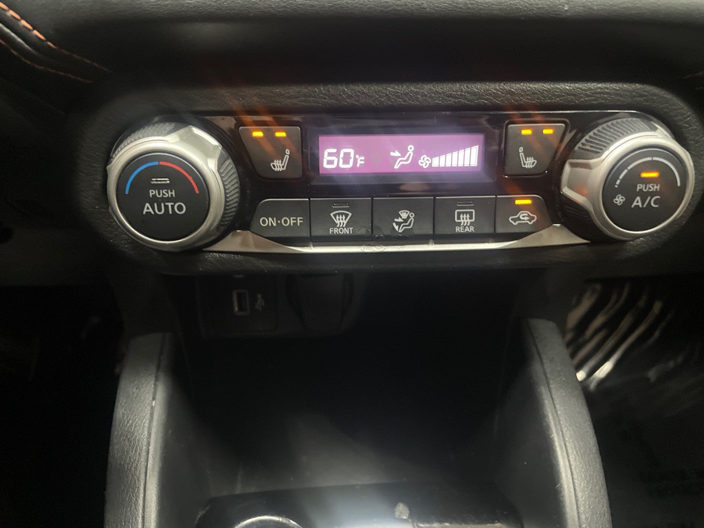 2020 Nissan Versa Image 25