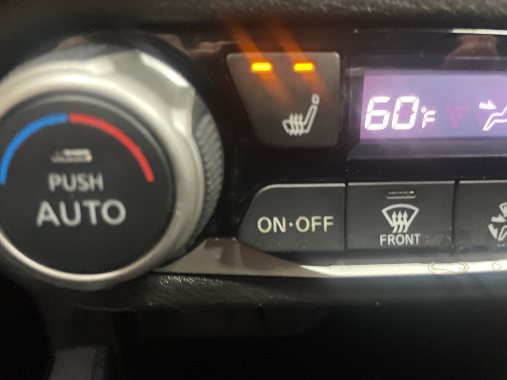 2020 Nissan Versa Image 26