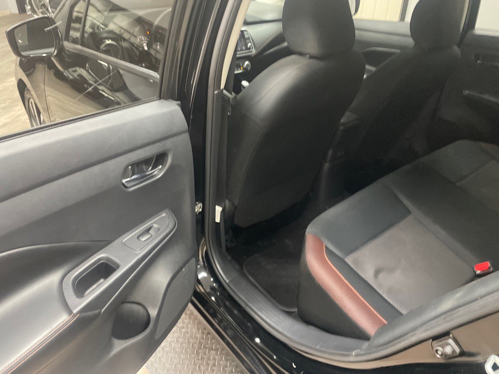 2020 Nissan Versa Image 30