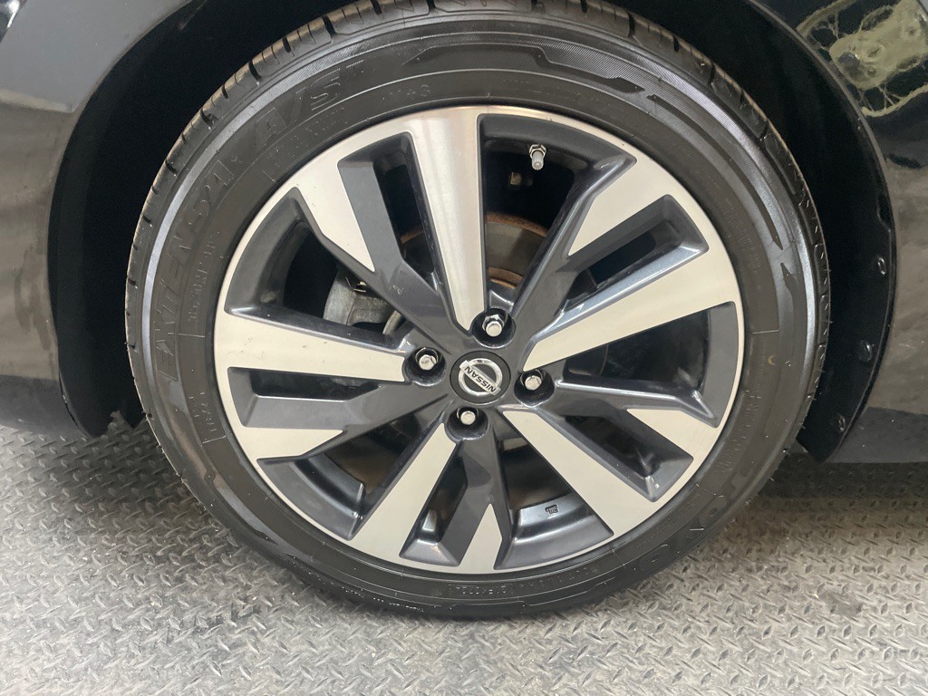 2020 Nissan Versa Image 49